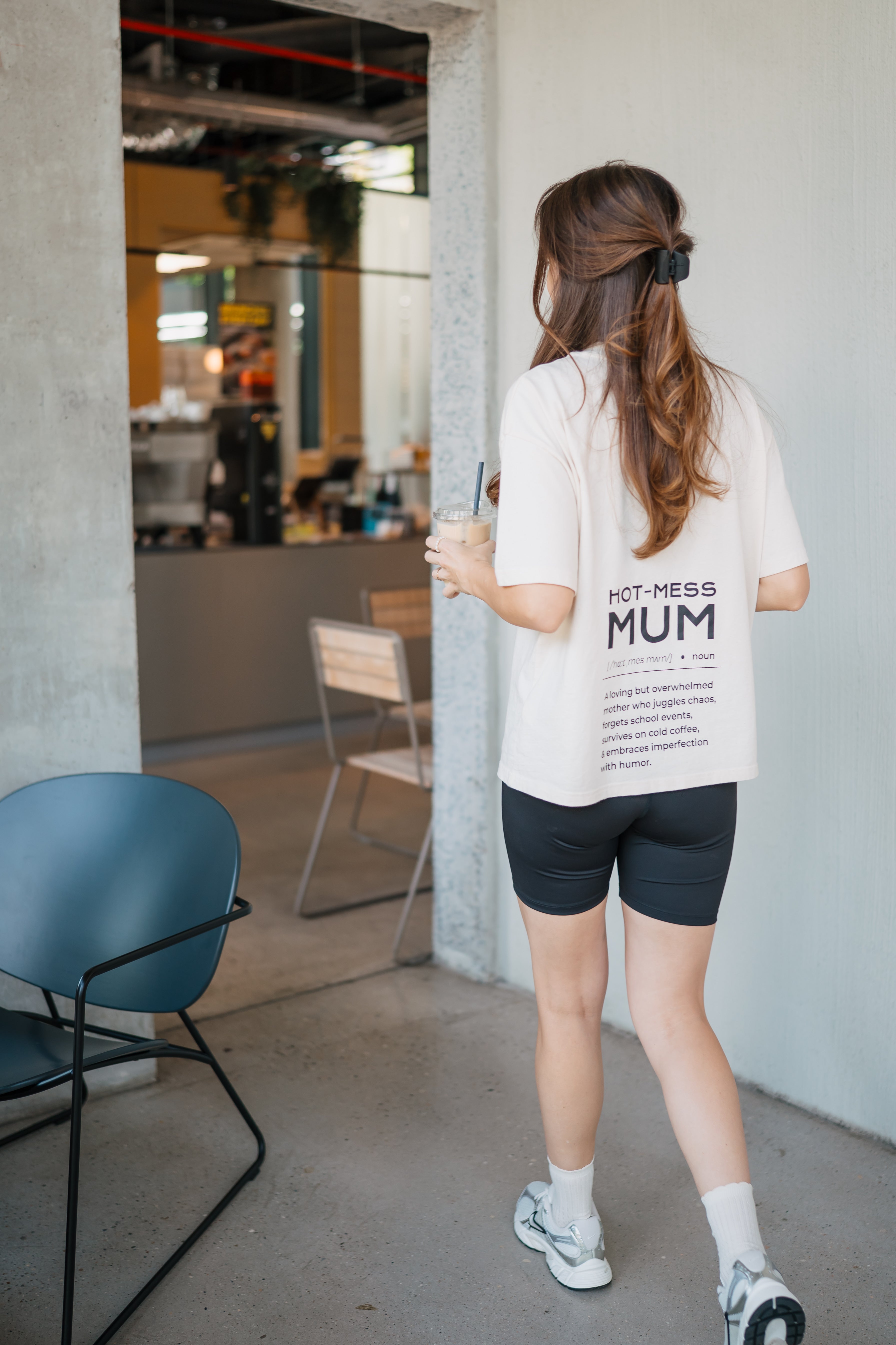 HOT-MESS MOM